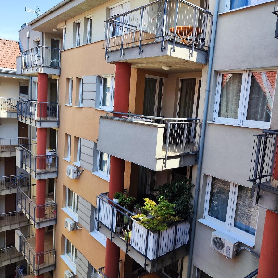 Dolce Vita Zafír apartman Budapeste Exterior foto